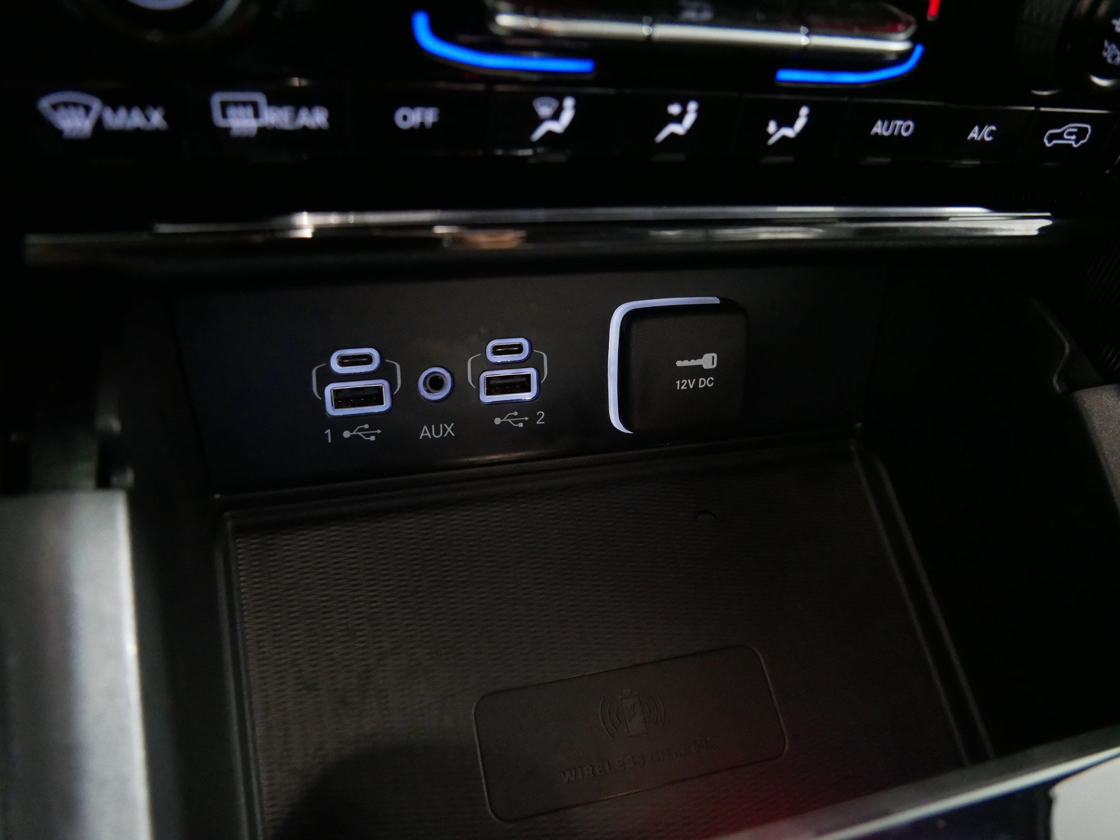 Used 2025 Jeep Grand Cherokee Altitude AWD/4WD image 29