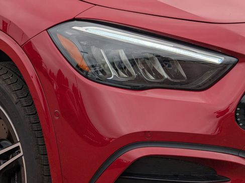 Certified 2025 Mercedes-Benz GLA 250 4MATIC image 8