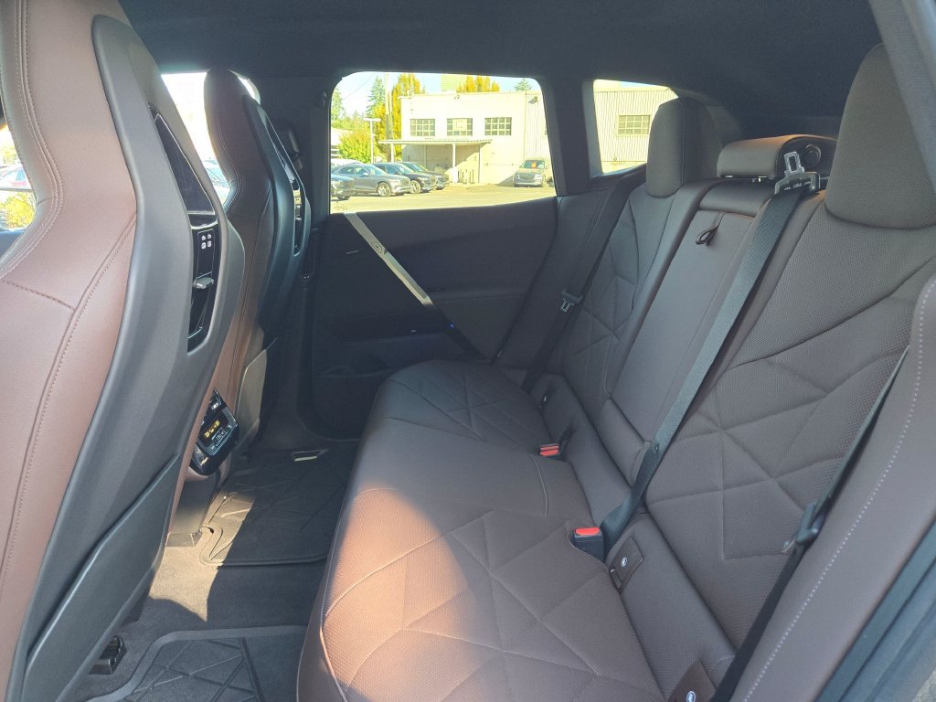 Used 2023 BMW iX xDrive50 w/ Convenience Package AWD/4WD image 16