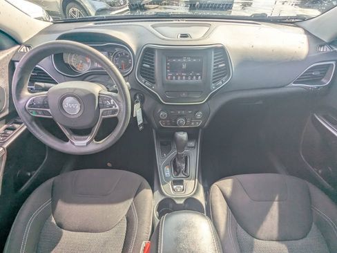 Used 2020 Jeep Cherokee Latitude image 10