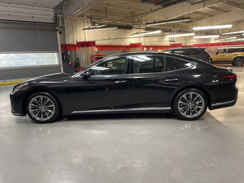 Used 2021 Lexus LS 500 image 7