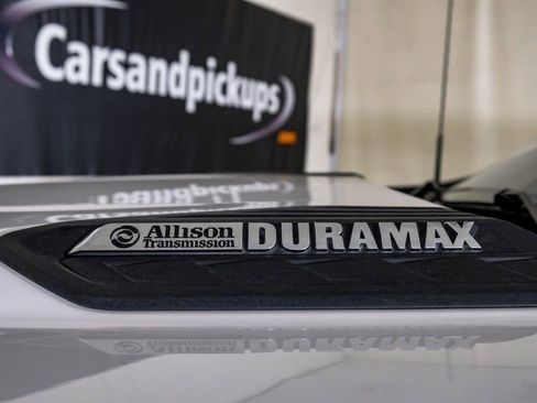 Used 2024 Chevrolet Silverado 2500 LT w/ Safety Package image 43