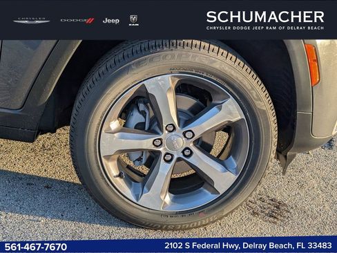 New 2026 Jeep Grand Cherokee Limited RWD image 9