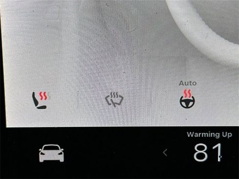 Used 2022 Tesla Model Y Long Range image 15