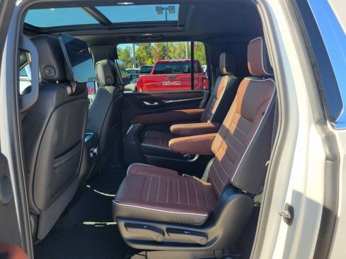 Used 2024 GMC Yukon XL Denali Ultimate image 28