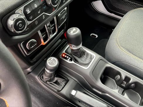 Used 2024 Jeep Wrangler Unlimited Sport AWD/4WD image 20