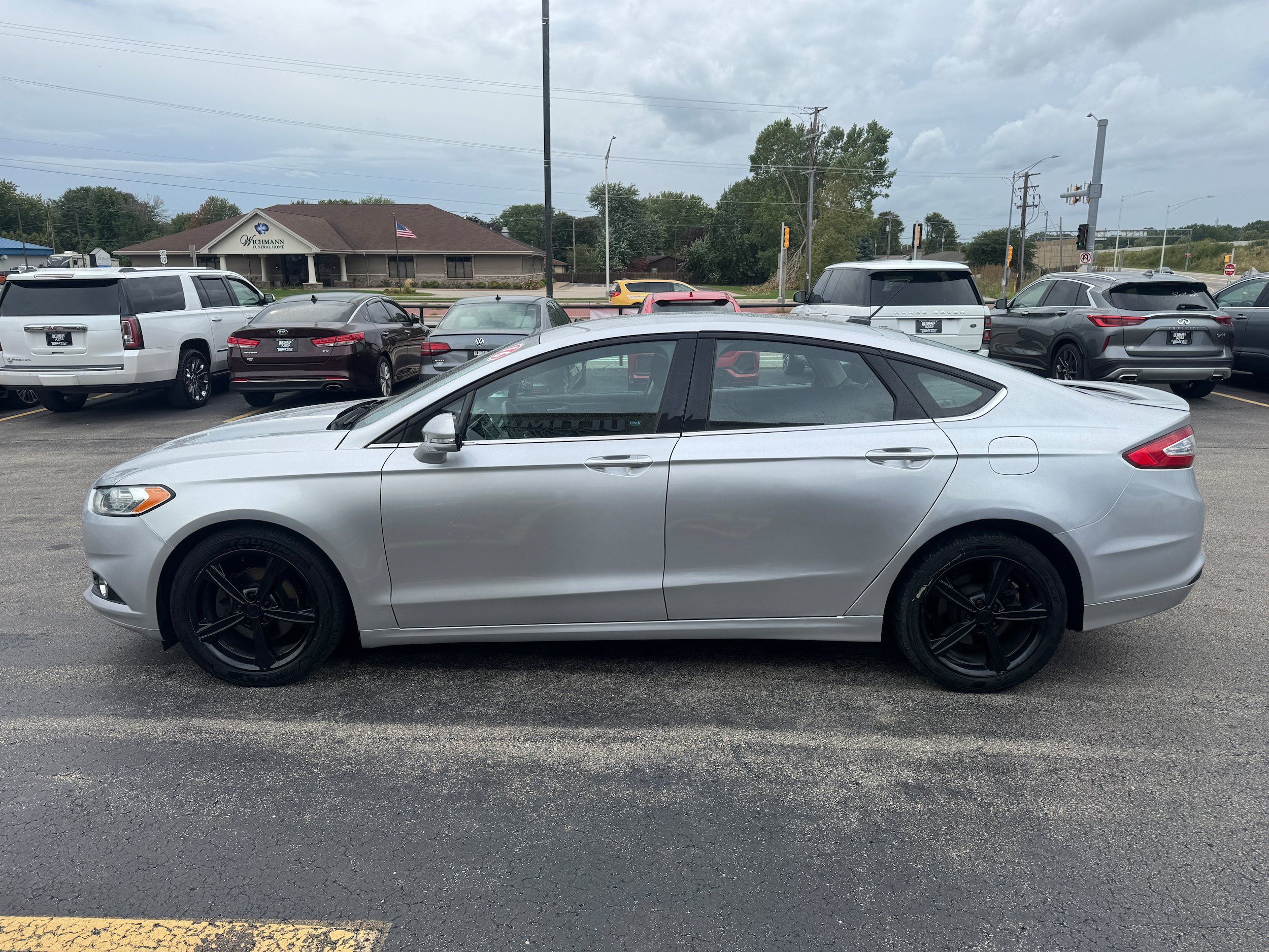 Used 2016 Ford Fusion SE FWD image 3