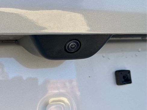 New 2025 Jeep Grand Cherokee L Limited w/ Black Appearance Package image 17