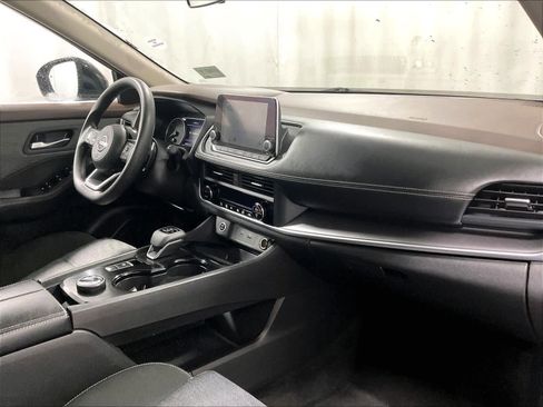 Certified 2023 Nissan Rogue SV image 14