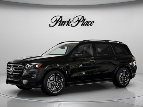 New 2026 Mercedes-Benz GLS 450 450 image 2