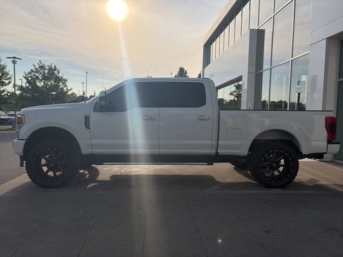 Used 2020 Ford F250 Lariat w/ Lariat Ultimate Package AWD/4WD image 3