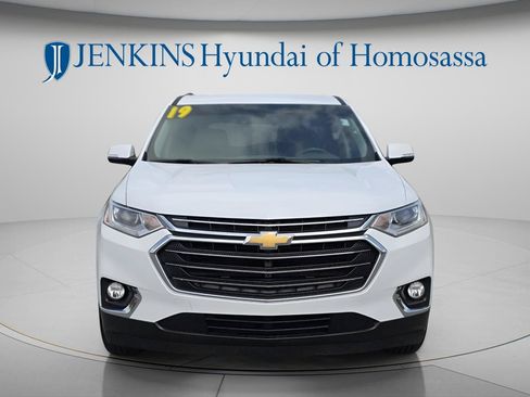 Used 2019 Chevrolet Traverse LT FWD image 12