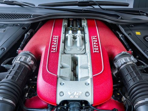 Certified 2022 Ferrari 812 GTS image 9