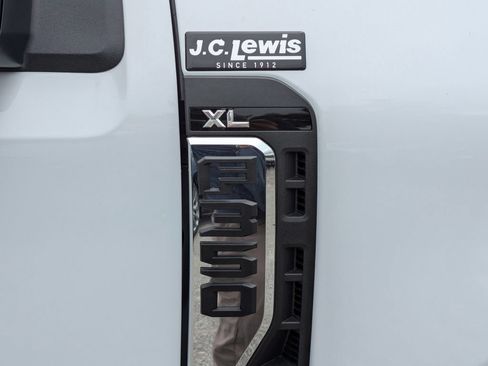 New 2026 Ford F350 XL w/ XL Chrome Package AWD/4WD image 12
