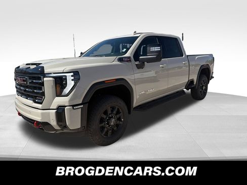 New 2026 GMC Sierra 2500 AT4 AWD/4WD image 4
