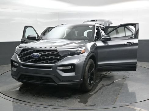 Used 2023 Ford Explorer ST-Line w/ Class IV Trailer Tow Package AWD/4WD image 48