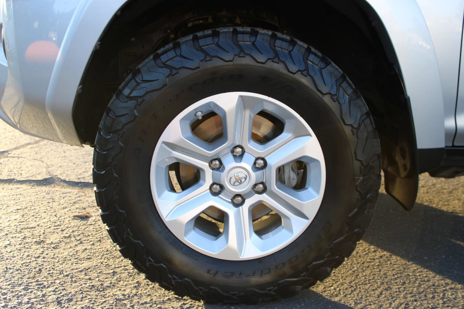 Used 2016 Toyota 4Runner SR5 AWD/4WD image 29