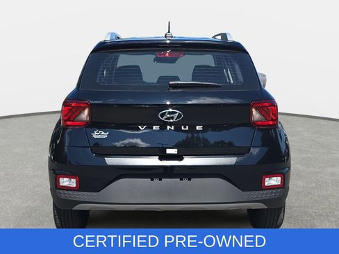 Used 2025 Hyundai Venue SEL FWD image 6