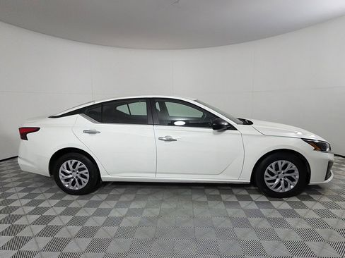Used 2024 Nissan Altima 2.5 S image 4