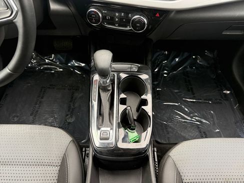 Certified 2024 Chevrolet Trax LT w/ LT Convenience Package image 15