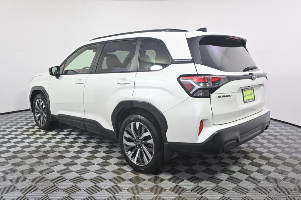 Used 2025 Subaru Forester Touring AWD/4WD image 3