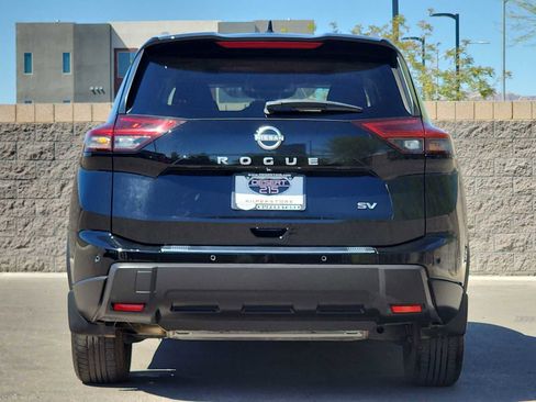 Used 2024 Nissan Rogue SV w/ SV Premium Package FWD image 8
