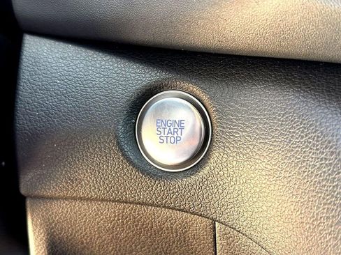 Used 2023 Hyundai Santa Fe SEL image 18