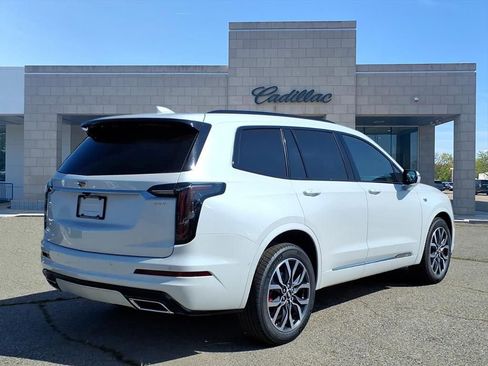 New 2025 Cadillac XT6 Sport w/ Technology Package image 4