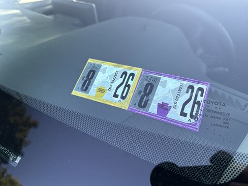 Used 2023 Toyota RAV4 XLE Premium image 4