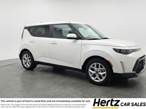 Used 2025 Kia Soul LX w/ LX Technology Package image 1