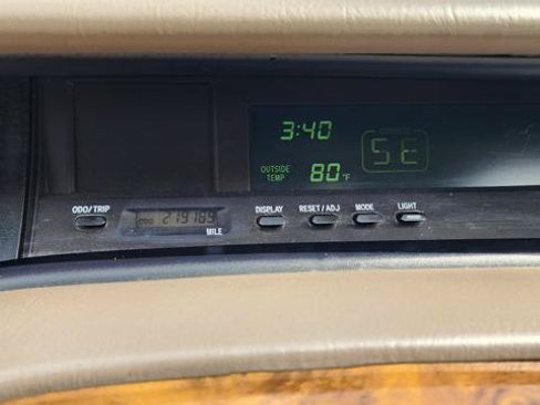 Used 2004 Toyota Avalon XLS FWD image 19