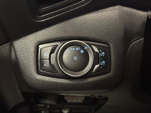 Used 2019 Ford Escape SE image 26