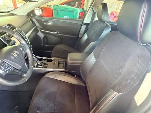 Used 2015 Toyota Camry XSE FWD image 25