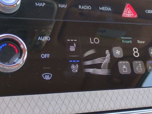 Used 2025 Genesis GV80 3.5T Prestige image 24