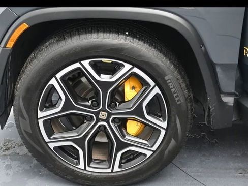Used 2023 Rivian R1S Adventure AWD/4WD image 6