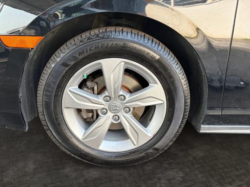Used 2019 Honda Odyssey EX-L image 38