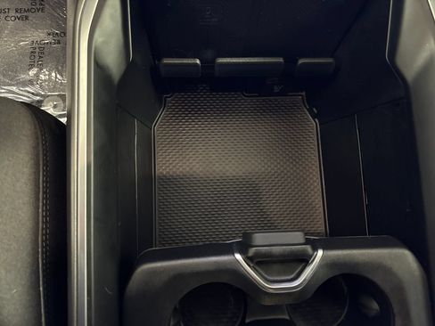 Used 2025 RAM 1500 Big Horn AWD/4WD image 33