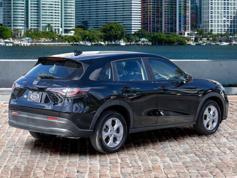 Certified 2024 Honda HR-V LX image 5