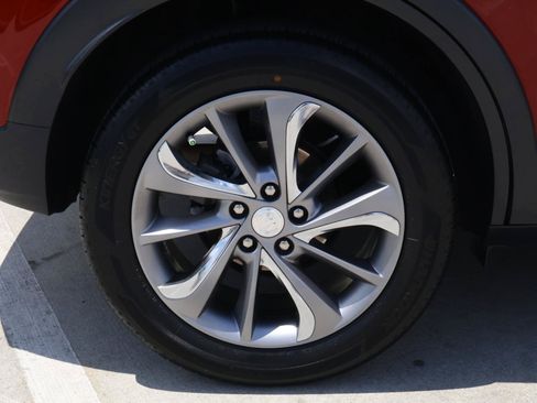 Used 2023 Buick Encore GX Essence w/ Experience Buick Package FWD image 8