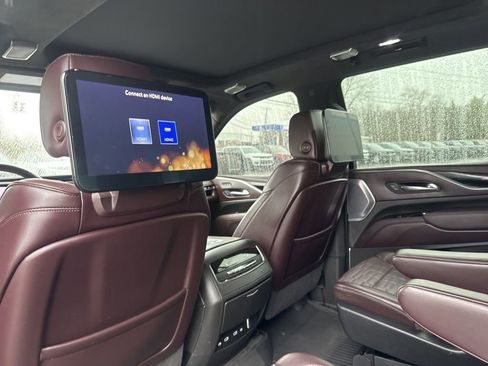 Used 2022 Cadillac Escalade Sport Platinum AWD/4WD image 22