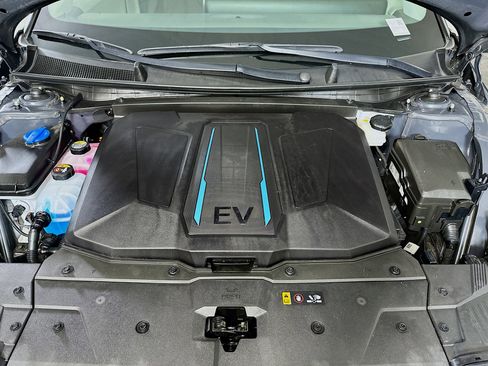 Used 2024 Hyundai Ioniq 5 SEL RWD image 34