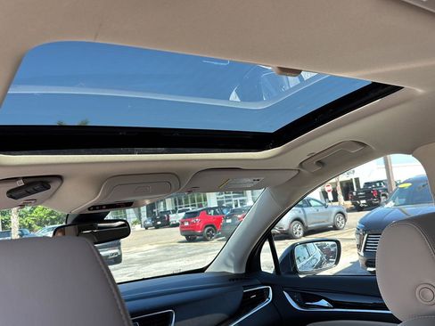 Used 2023 Buick Enclave Essence w/ Experience Buick Package image 17