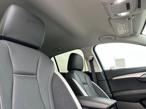 Used 2025 Buick Envision Sport Touring image 17