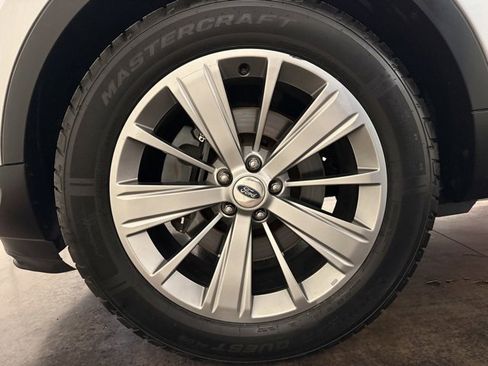 Used 2018 Ford Explorer Limited image 10