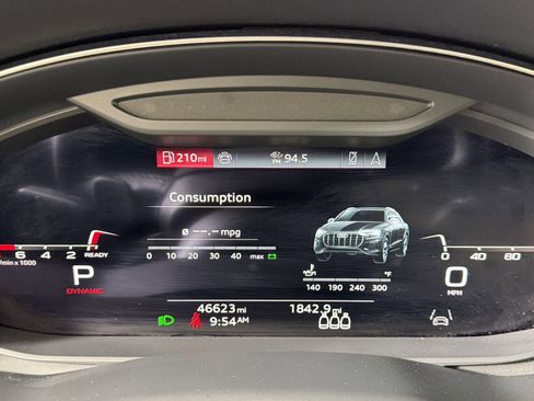 Used 2024 Audi Q8 Premium Plus image 18