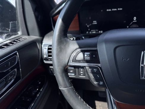 Used 2019 Lincoln Navigator L Reserve AWD/4WD image 40