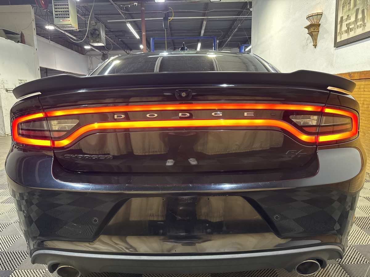 Used 2019 Dodge Charger R/T w/ Driver Confidence Group RWD image 4