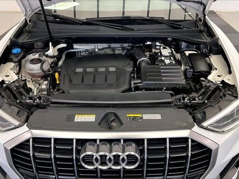 Used 2024 Audi Q3 2.0T Premium AWD/4WD image 9