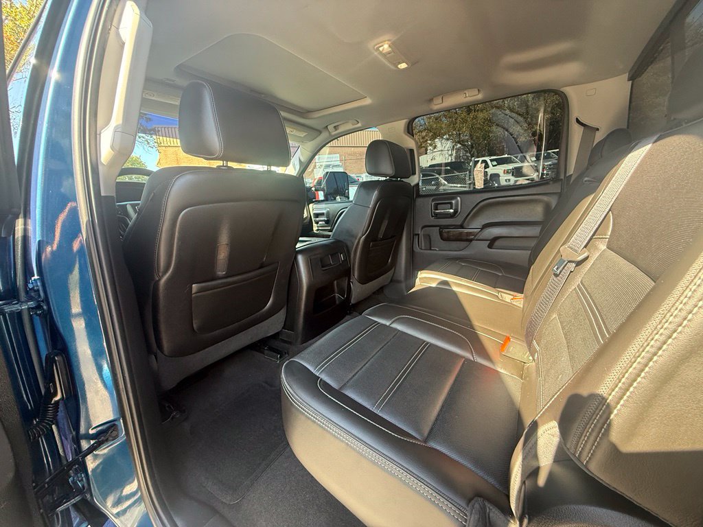 Used 2015 GMC Sierra 2500 Denali w/ Duramax Plus Package AWD/4WD image 31
