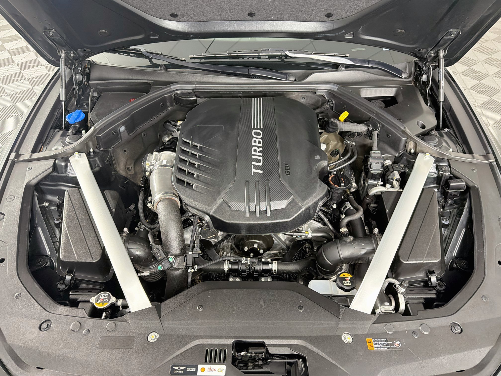 Used 2019 Genesis G70 3.3T Design RWD image 34